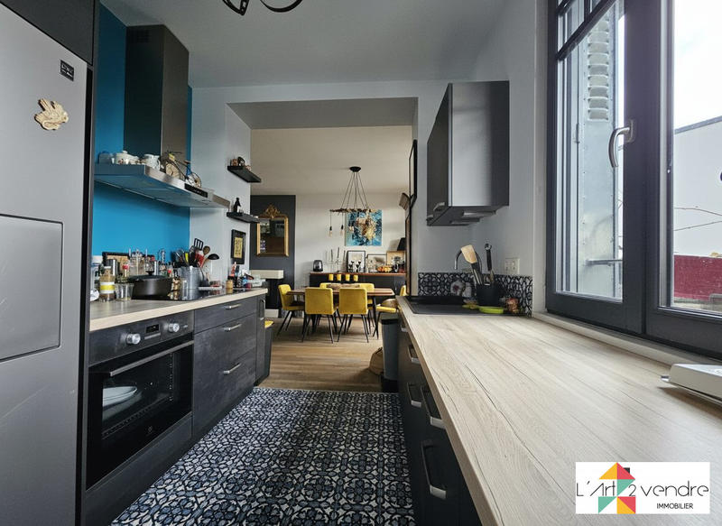 Maison - 111 m² - 6 pièces