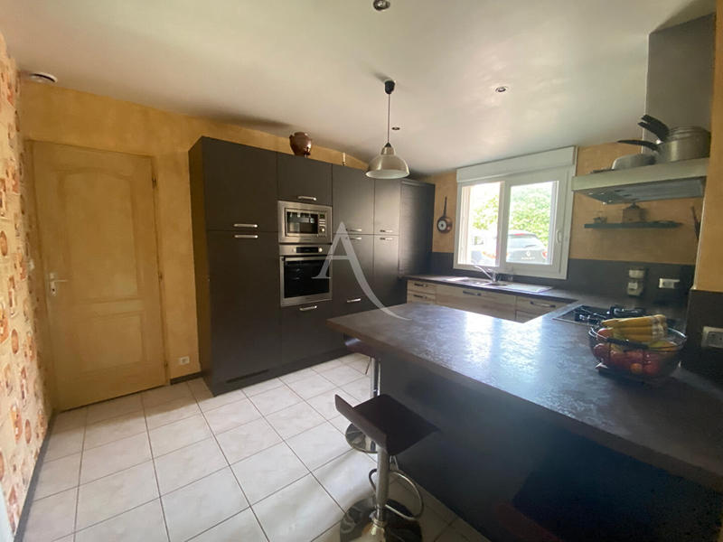 Maison - 140 m² - 6 pièces