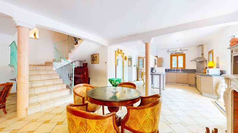 Maison - 160 m² - 6 pièces