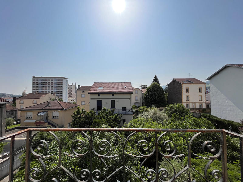 Maison - 185 m² - 10 pièces