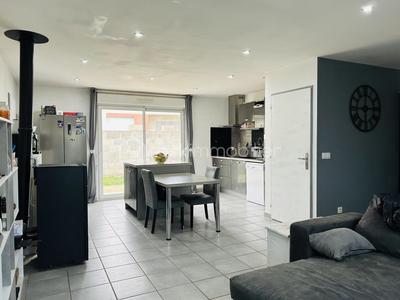 Maison - 88 m² - 4 pièces