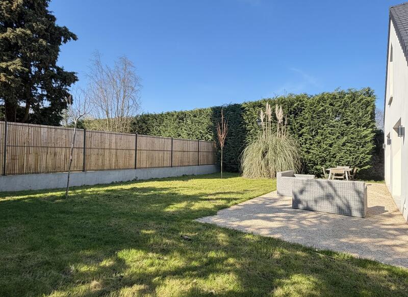 Maison - 122 m² - 6 pièces