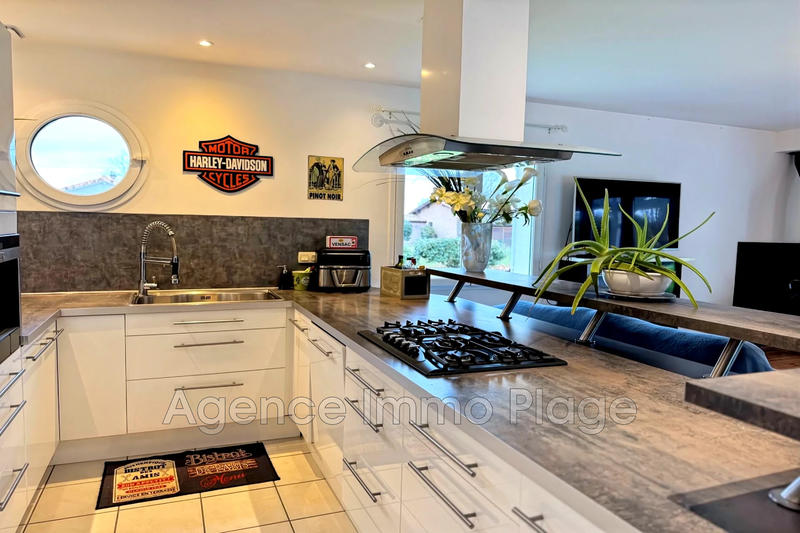 Villa - 140 m² - 5 pièces