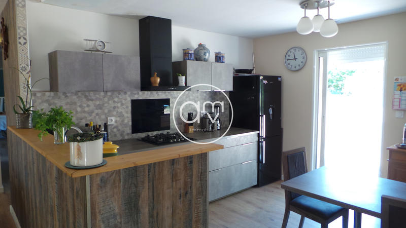 Maison - 90 m² - 4 pièces