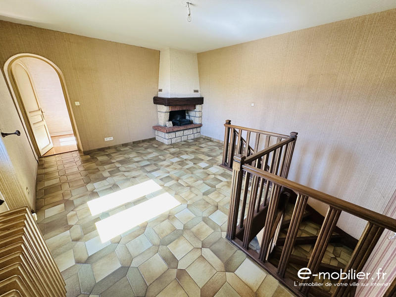 Maison - 216 m² - 7 pièces