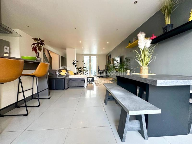 Maison - 106 m² - 5 pièces