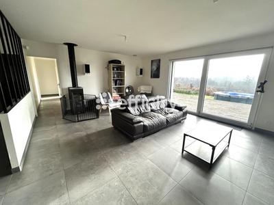 Maison - 137 m² - 5 pièces