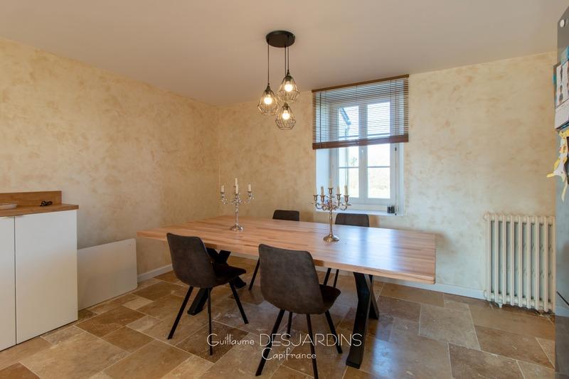 Maison - 137 m² - 5 pièces