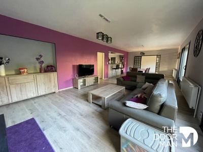 Maison - 204 m² - 5 pièces