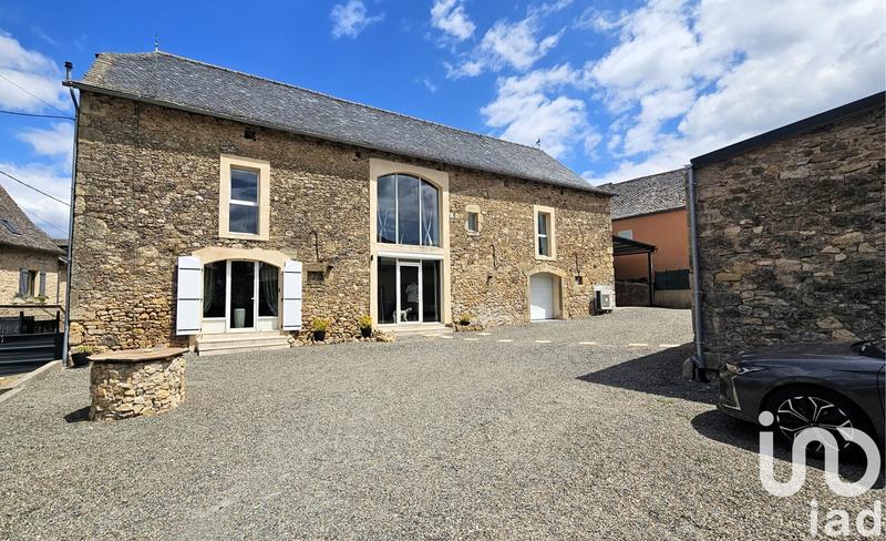 Maison - 251 m² - 7 pièces