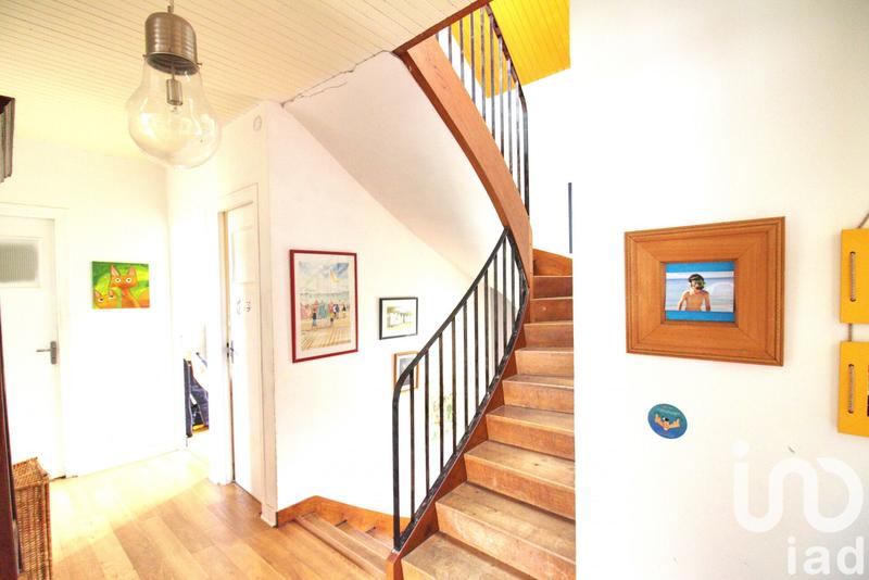 Maison - 241 m² - 12 pièces