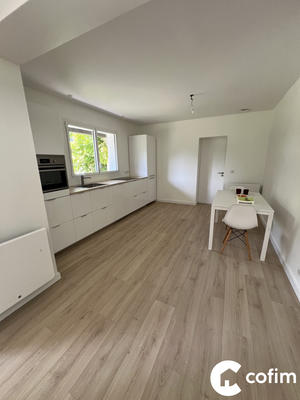 Maison traditionnelle - 150 m² - 6 pièces