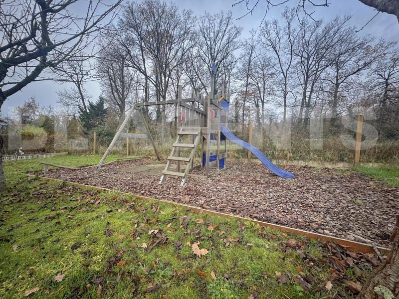 Maison - 147 m² - 6 pièces