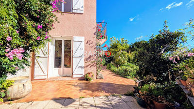 Maison traditionnelle - 104 m² - 4 pièces