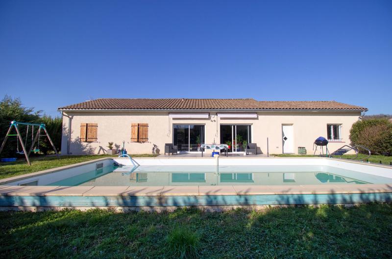 Maison - 137 m² - 5 pièces