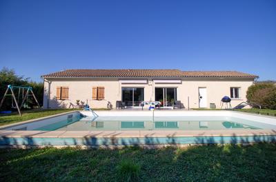 Maison - 137 m² - 5 pièces