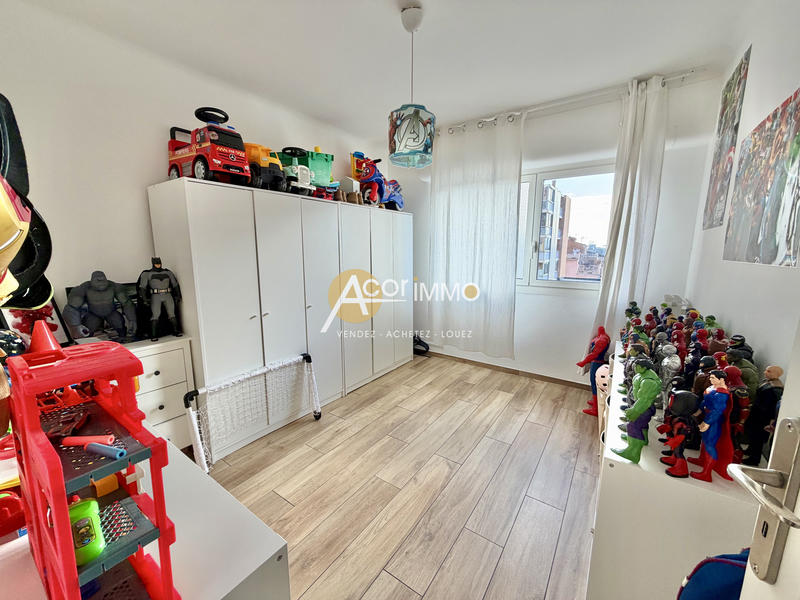 Appartement - 96 m² - 5 pièces