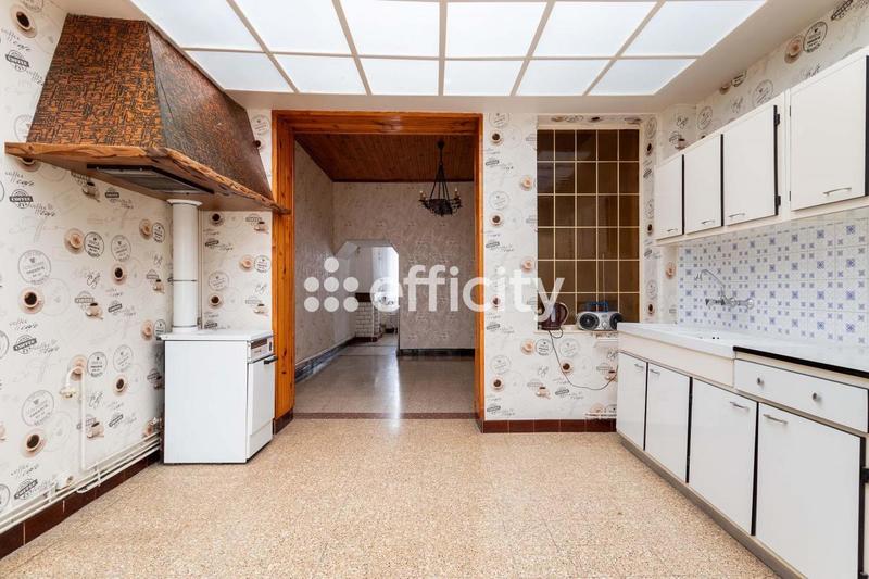 Maison - 95 m² - 5 pièces