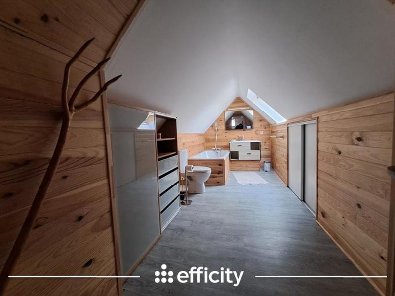 Maison - 269 m² - 14 pièces