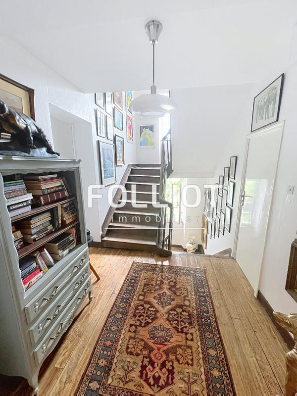 Maison - 315 m² - 15 pièces