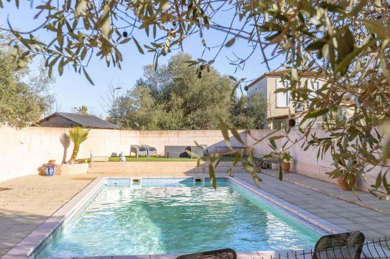 Maison ancienne - 203 m² - 8 pièces