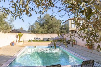 Maison ancienne - 203 m² - 8 pièces