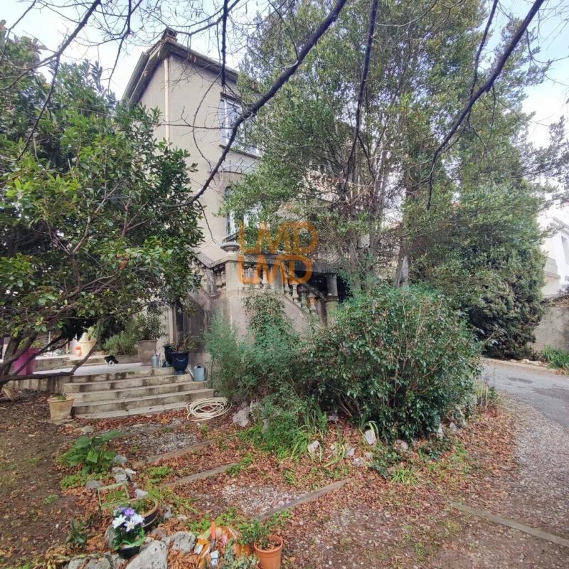 Maison - 188 m² - 8 pièces