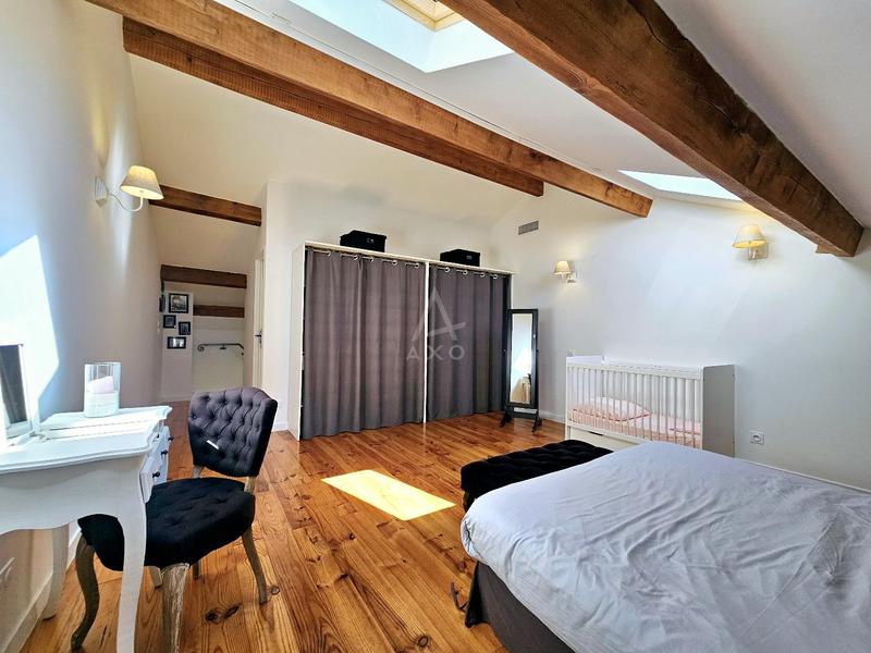 Appartement ancien - 61 m² - 2 pièces