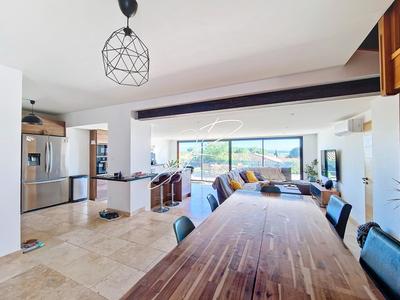 Maison - 165 m² - 6 pièces