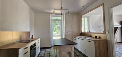 Maison - 208 m² - 7 pièces