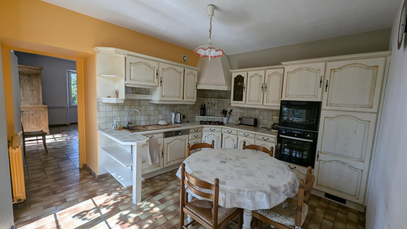 Maison - 178 m² - 8 pièces