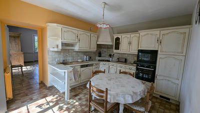 Maison - 178 m² - 8 pièces