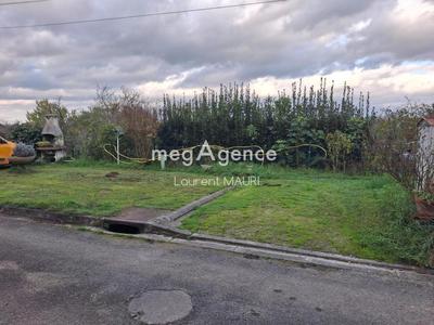 Terrain constructible - 1 227 m²