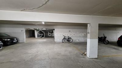 Parking - 12 m²