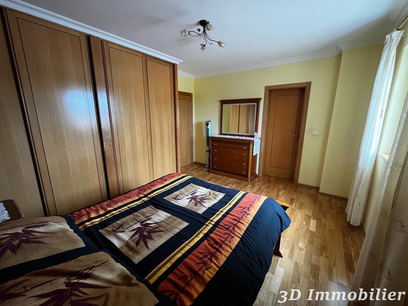 Maison - 255 m² - 7 pièces