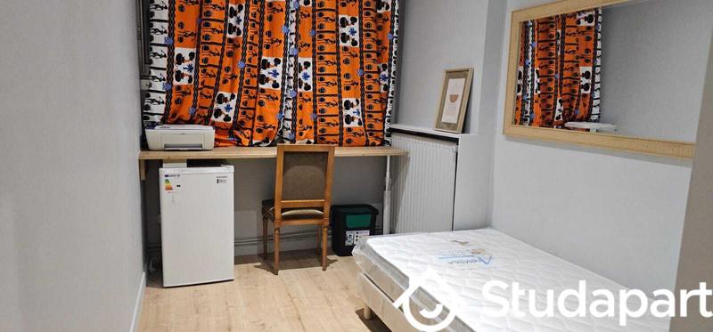 Chambre - 11 m² - 1 pièce