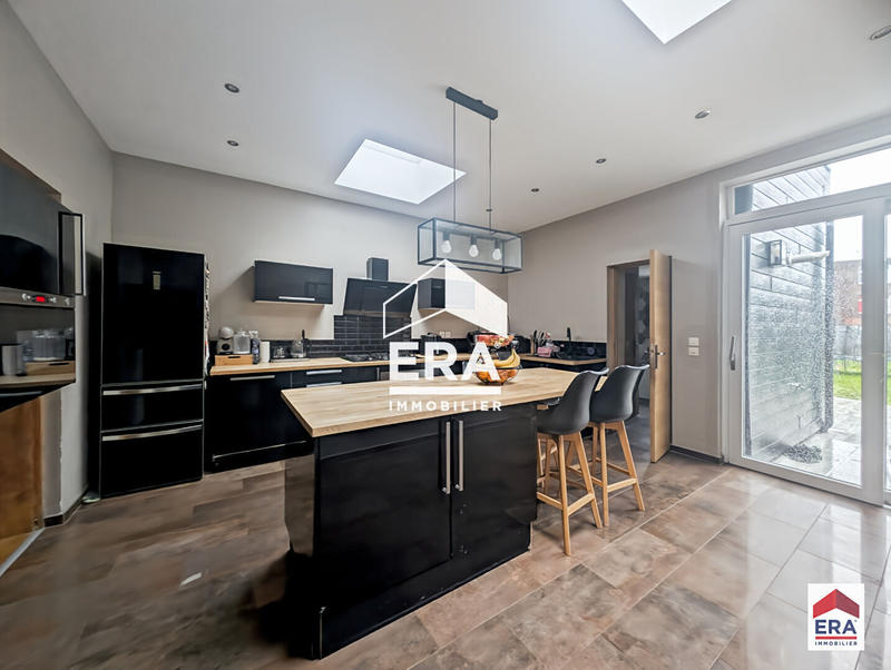 Maison - 105 m² - 4 pièces