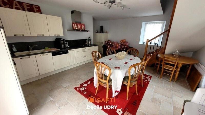 Maison - 415 m² - 12 pièces