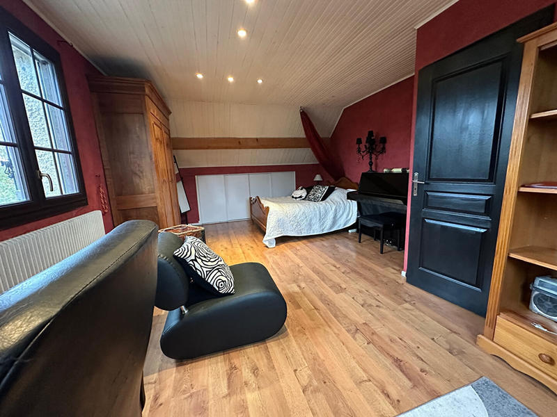 Maison - 191 m² - 7 pièces