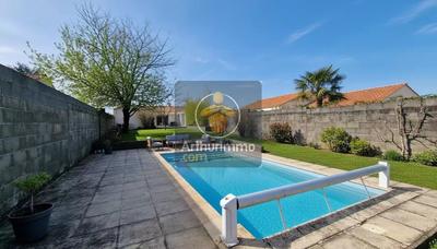 Maison - 140 m² - 6 pièces