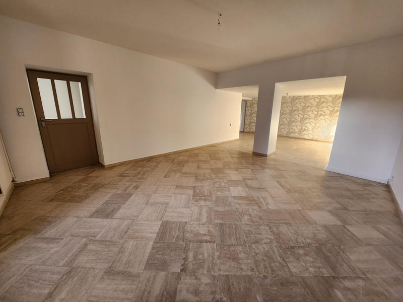 Maison - 180 m² - 7 pièces