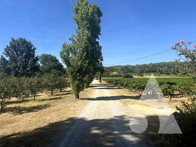 Maison - 300 m² - 9 pièces