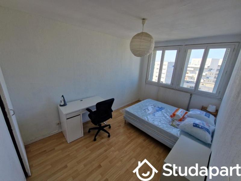 Chambre - 12 m² - 1 pièce