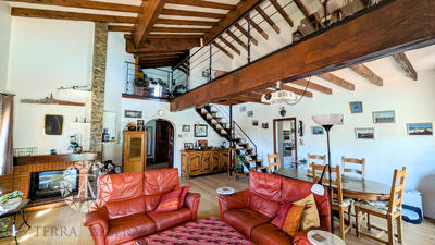 Villa - 212 m² - 8 pièces