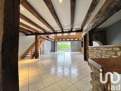 Maison - 237 m² - 7 pièces