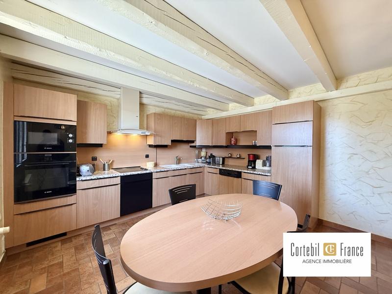 Maison - 142 m² - 7 pièces