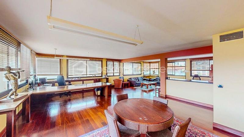 Bureau - 262 m² - 9 pièces