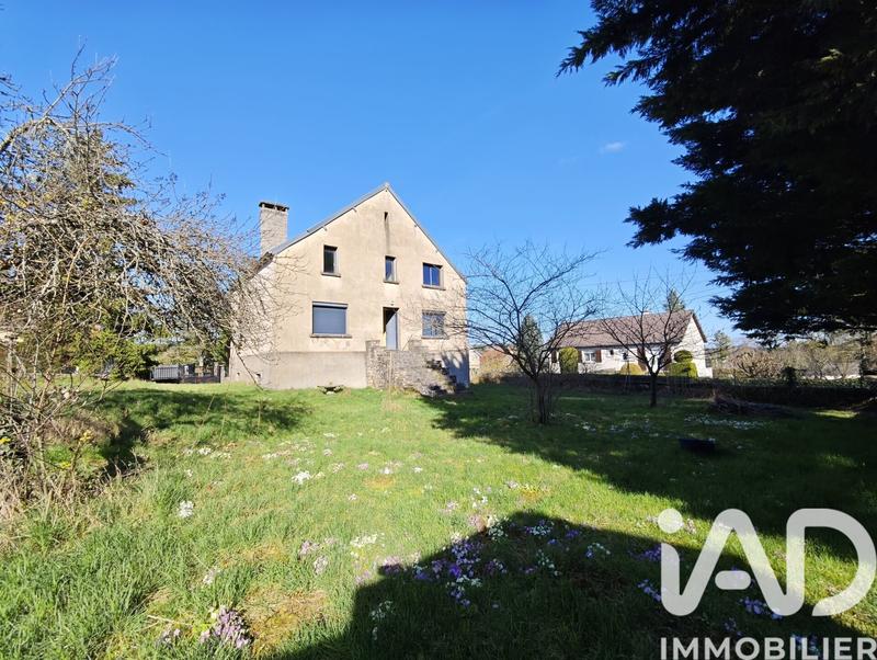 Maison de village - 151 m² - 9 pièces