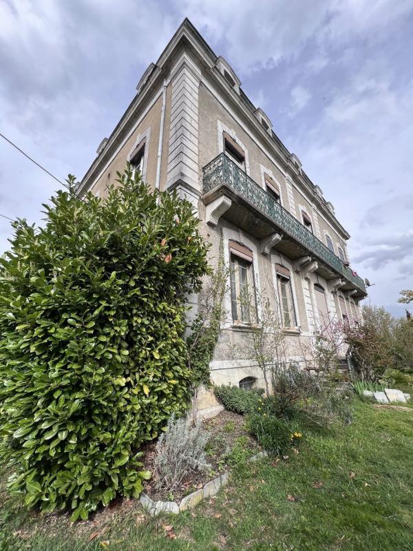 Appartement bourgeois - 55 m² - 3 pièces