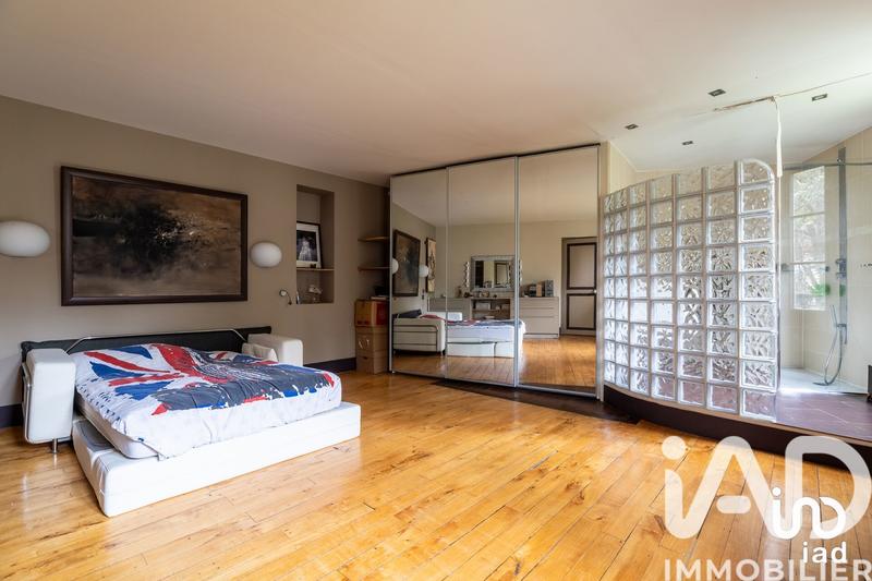 Maison - 280 m² - 13 pièces